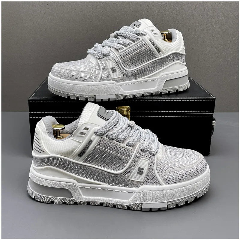 Chaussures de sport à strass tendance printemps pour hommes, baskets respirantes noires brillantes ornées de strass, idéales pour la marche et la marche.