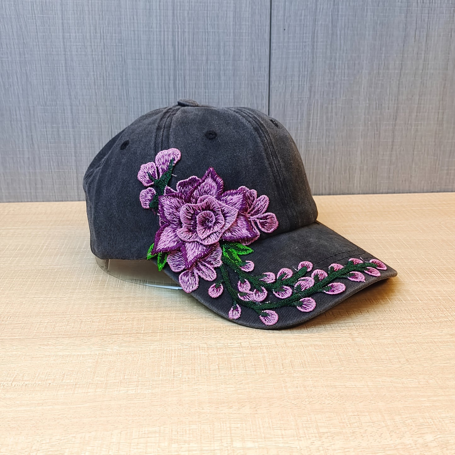 1 Vintage Embroidered Exaggerated Floral Baseball Cap, Ethnic Style Duckbill Cap, Fashionable and Versatile Sports Hat