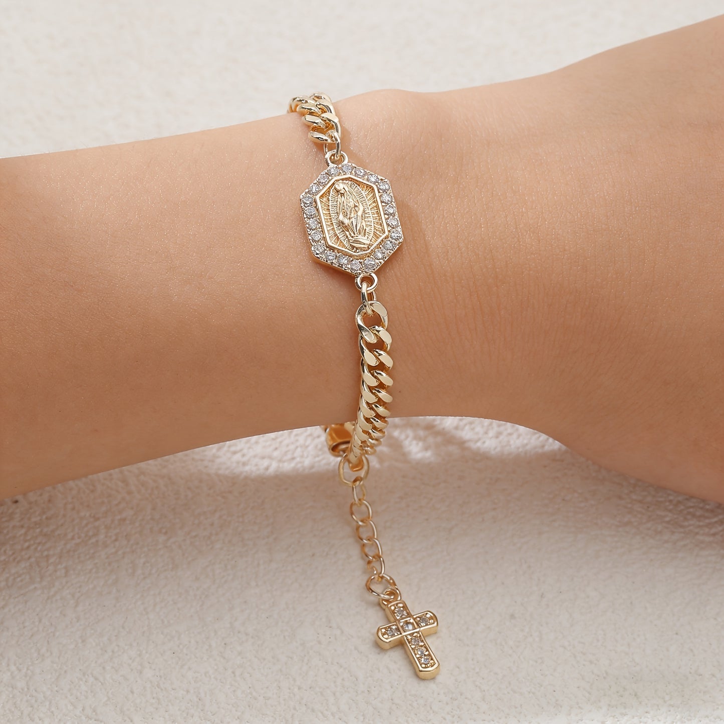 Vintage And Elegant 14K Gold-Plated Religious Bracelet Inlaid with Cubic Zirconia, Unisex Fashion Jewelry, Suitable for Daily Prayer, Self-Salvation Meditation. Daily Wear, Gifts, Parties, Christmas, Halloween, Jewelry Additi