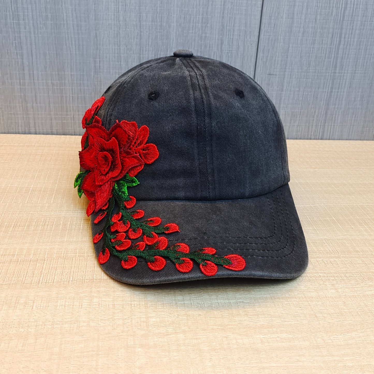 1 Vintage Embroidered Exaggerated Floral Baseball Cap, Ethnic Style Duckbill Cap, Fashionable and Versatile Sports Hat