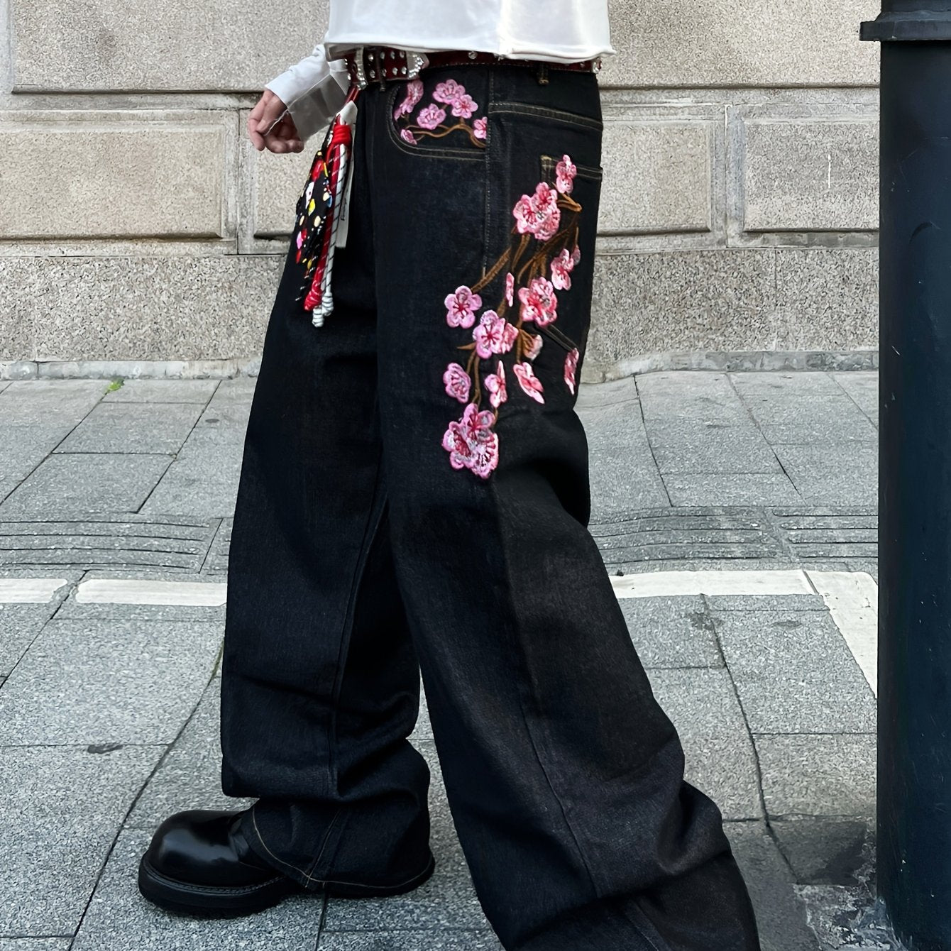 1pc American Vintage Heavy-Duty Plum Blossom Embroidered Loose Denim Jeans | Street Fashion, Unisex, Black, Non-Stretch Fabric, Regular Length, Pocket Details, All-Season