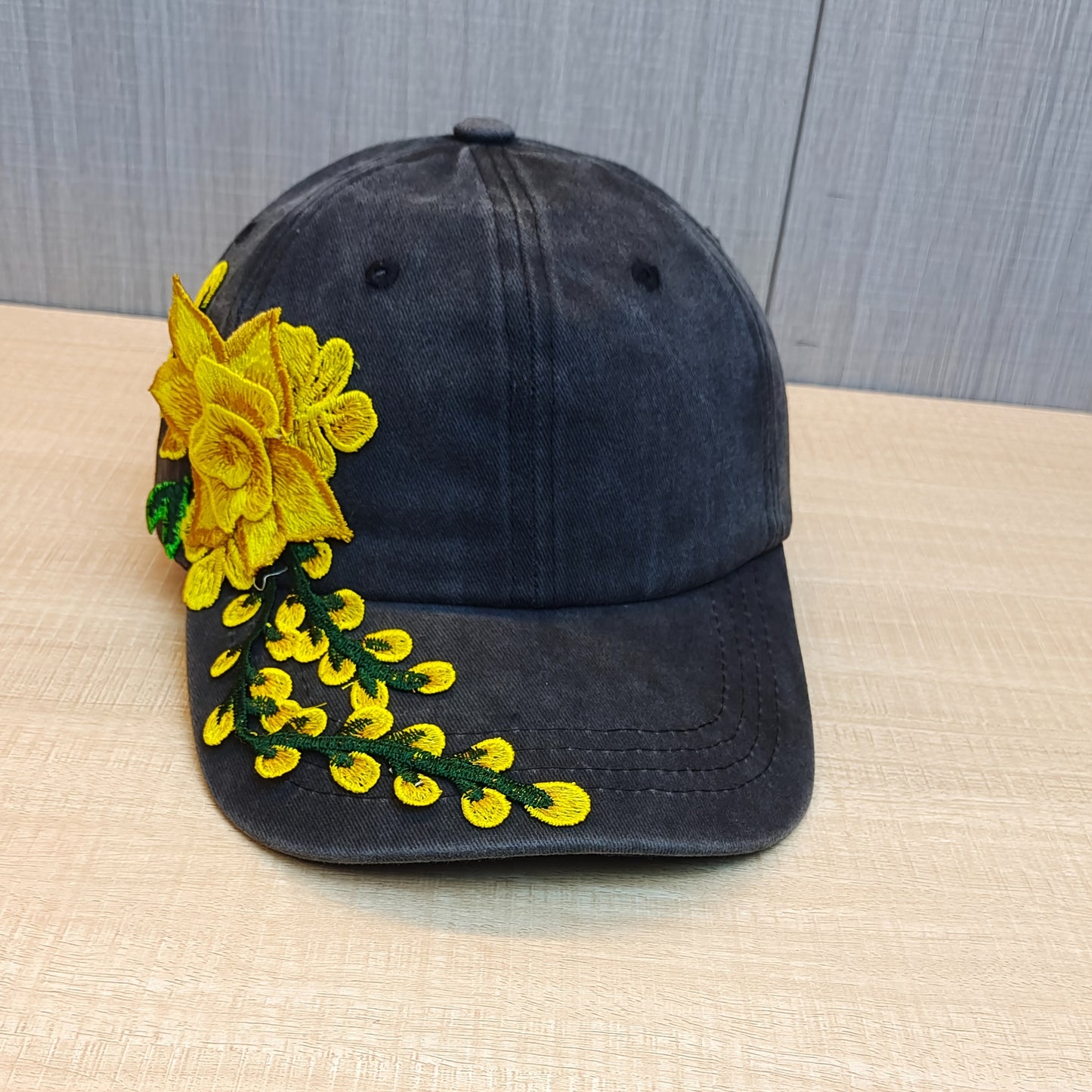 1 Vintage Embroidered Exaggerated Floral Baseball Cap, Ethnic Style Duckbill Cap, Fashionable and Versatile Sports Hat